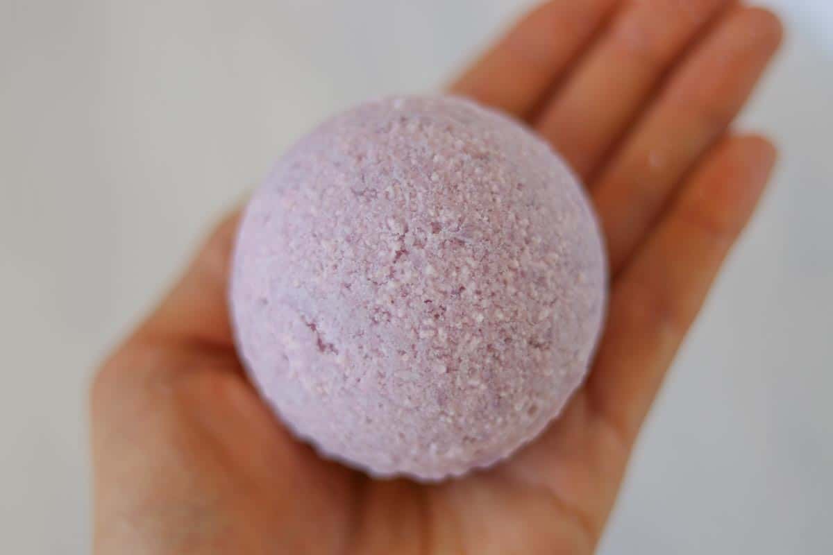 How to Make Bath Bombs with Essential Oils Bumblebee Apothecary