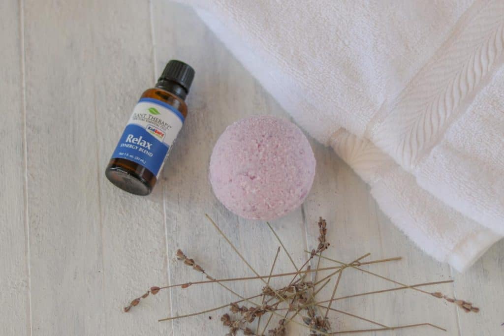 How to make bath bombs with essential oils