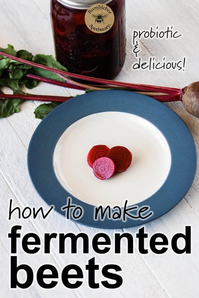 Delicious and probiotic fermented pickled beets recipe. Easy and delicious! Fermented food recipes #healthyrecipes #fermenting #pickling 