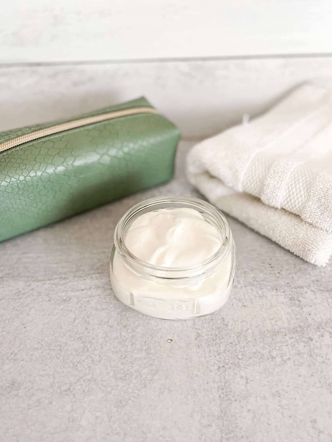 Homemade Makeup Remover with Coconut Oil and Tallow Bumblebee Apothecary